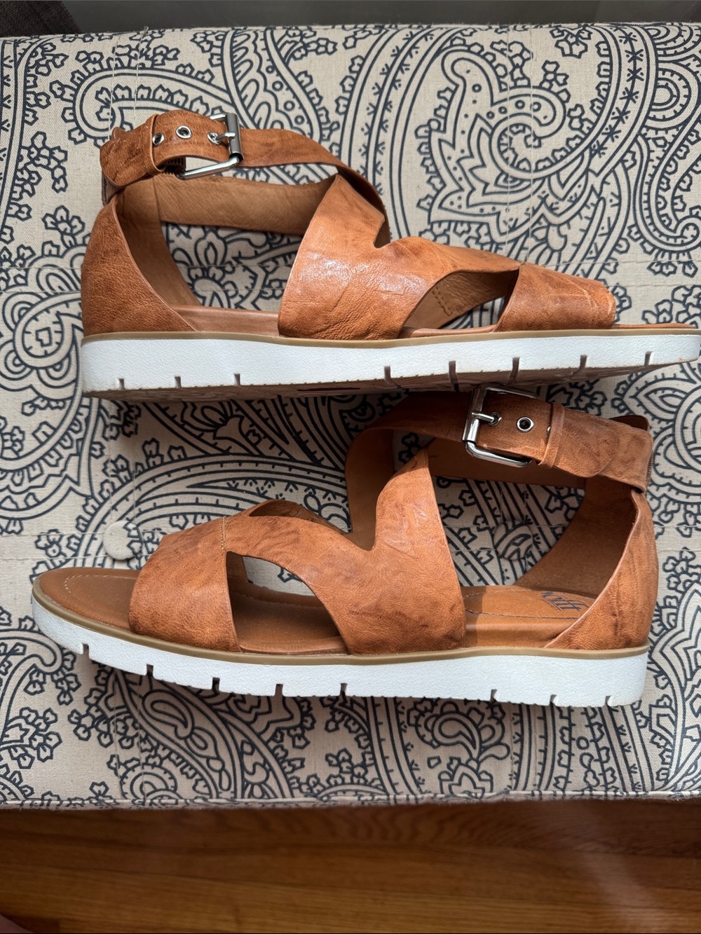 Sofft Cognac Strappy Ankle Buckle Sandals